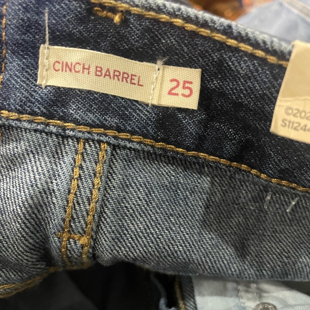 NWT Levi's Cinch Barrel Jeans - Picture 12 of 13